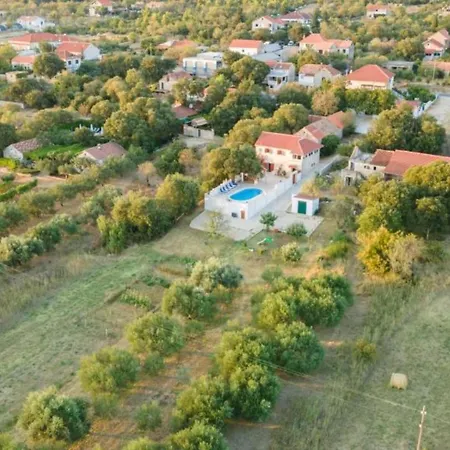 The Grandfather Heated Pool Retreat Дом отдыха *