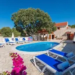The Grandfather Heated Pool Retreat *