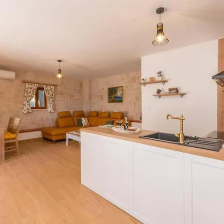 The Grandfather Heated Pool Retreat Tatil Evi *