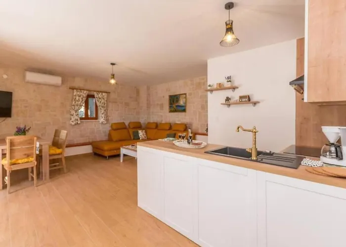 The Grandfather Heated Pool Retreat Vakantiehuis *