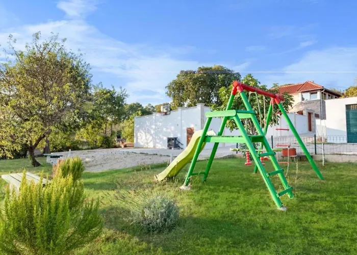 Vakantiehuis The Grandfather Heated Pool Retreat